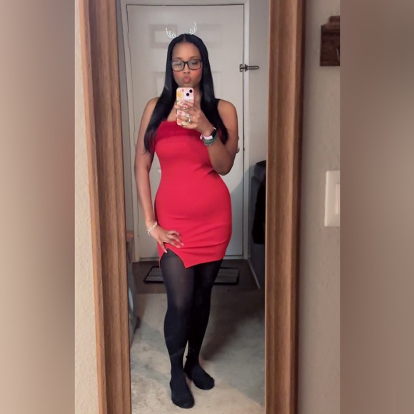 Like this to be notified of my live share shows 💕 - Picture 4 of 16